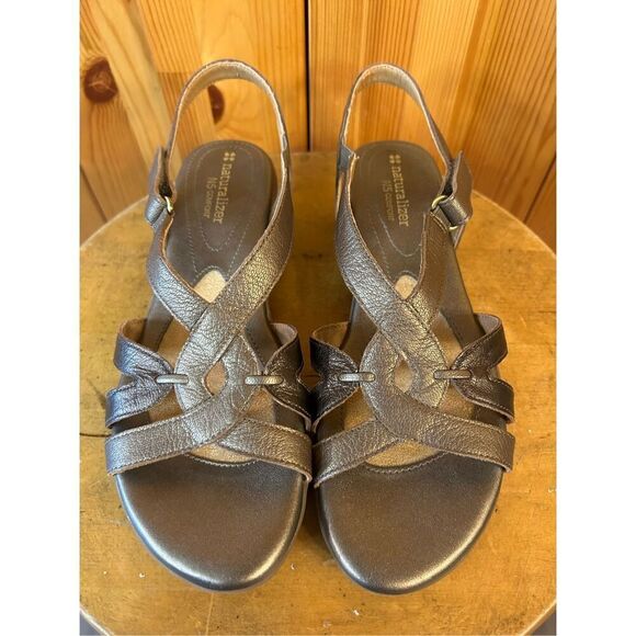 Naturalizer Bronze Women Flats Sz 7W Strappy Shoes Sandals Open Toe - Picture 2 of 9